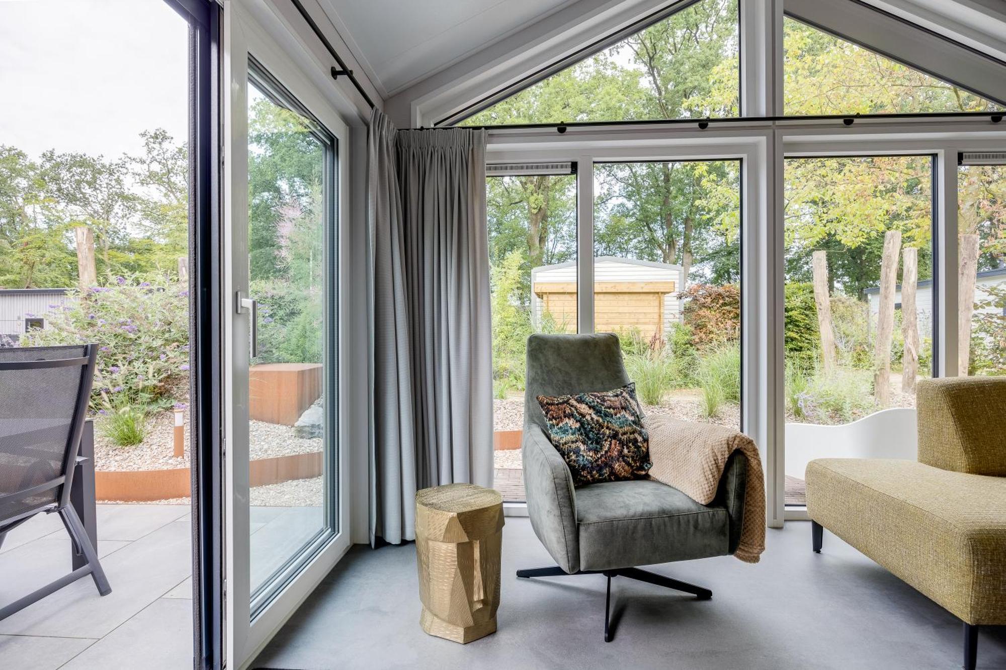 Modern Ingericht Chalet Op Groen Park Op De Veluwe Epe Eksteriør billede