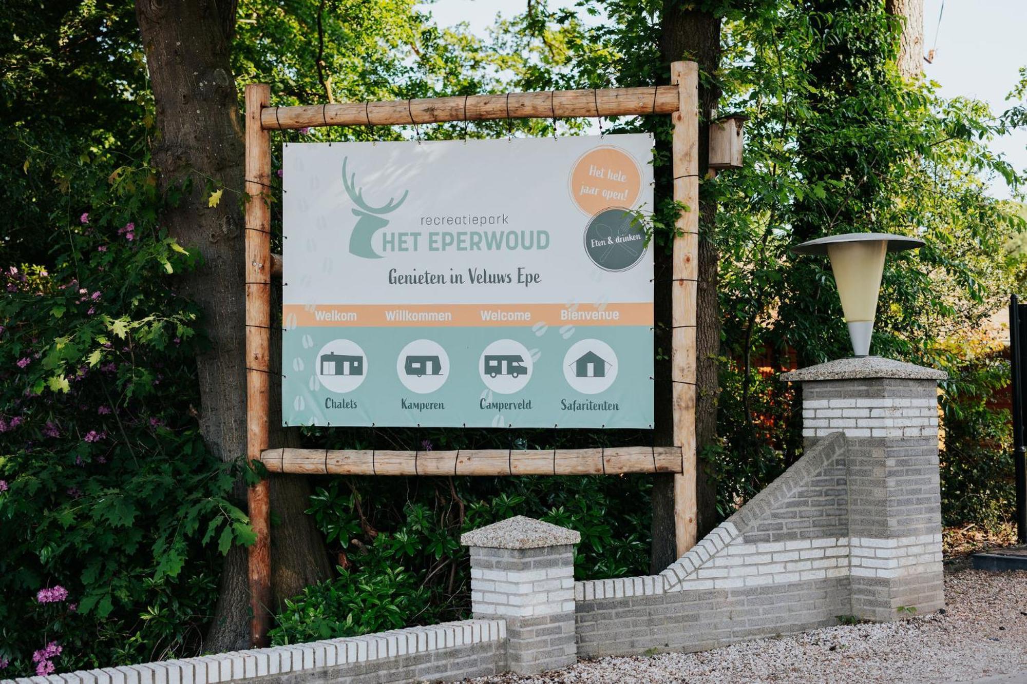 Modern Ingericht Chalet Op Groen Park Op De Veluwe Epe Eksteriør billede